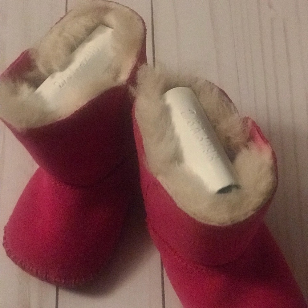 I Caden ugg infant pink boots